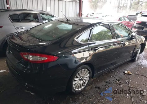 2014 Ford Fusion Energi Titanium from USA, damaged, VIN 3FA6P0SU1ER288436